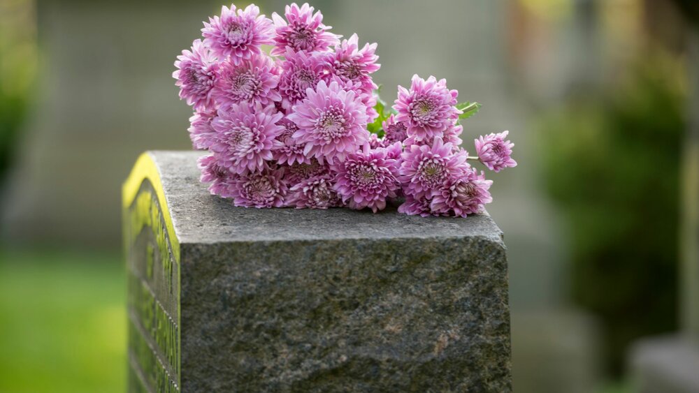 Personalizing Headstones at Willowbrook Cemetery: A Timeless Tribute to Your Loved One